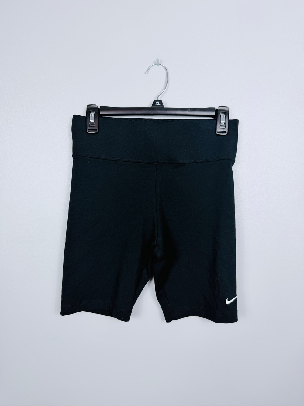 Nike black yoga seamless cotton blend bike shorts size medium